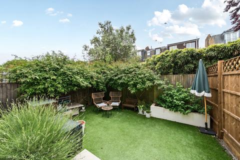 15 Windsor Road, Teddington, TW11 0SG