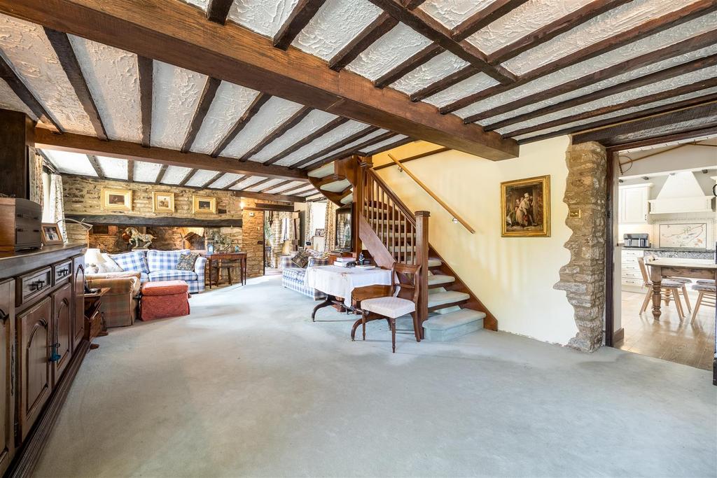 Delightful, spacious living room