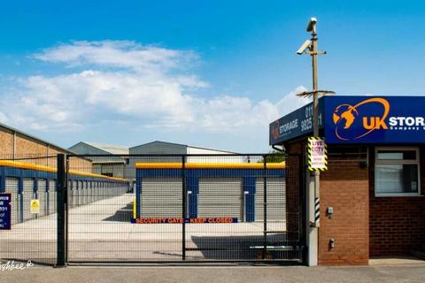 Garage to rent, Avonmouth Way West, Avonmouth BS11