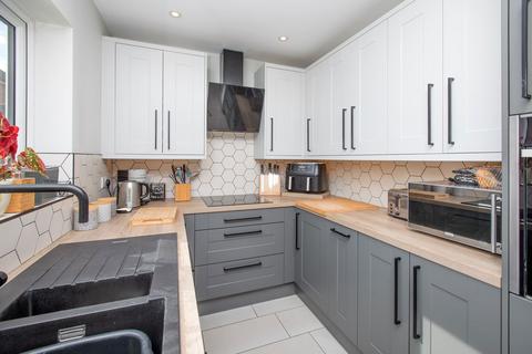 4 Fineshade Grove, Corby, NN17 1HR
