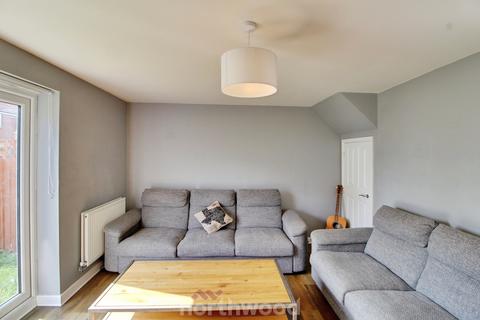 28 Ancient Drive, Woodlands, Doncaster, DN6 7FN