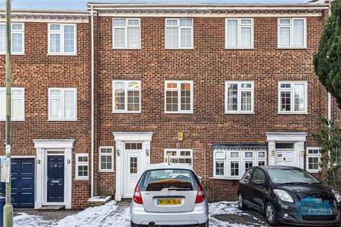4 bedroom terraced house to rent, Oakview Gardens, East Finchley, London, N2