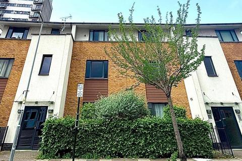 2 bedroom apartment for sale, Parham Drive, Ilford
