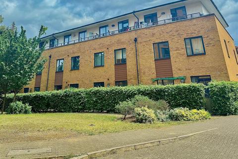 2 bedroom apartment for sale, Parham Drive, Ilford