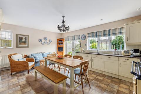 10 Albert Drive, Cheltenham, GL52 3JH
