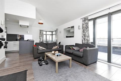 2 bedroom apartment to rent, Albany Court, London, Spring Grove, W4