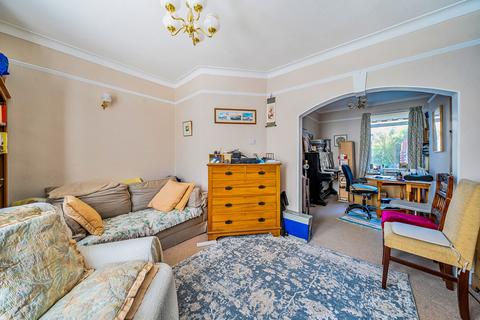 33 Hassendean Road, London, SE3 8TR