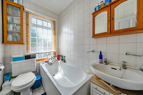 33 Hassendean Road, London, SE3 8TR