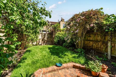 33 Hassendean Road, London, SE3 8TR