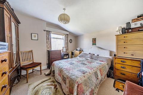 33 Hassendean Road, London, SE3 8TR