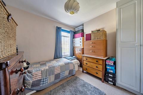 33 Hassendean Road, London, SE3 8TR