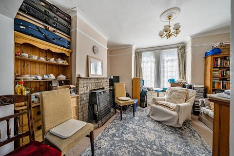 33 Hassendean Road, London, SE3 8TR