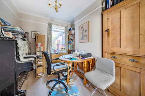 33 Hassendean Road, London, SE3 8TR