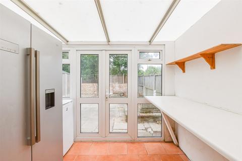3 bedroom terraced house for sale, Yew Tree Gardens, Birchington, Kent