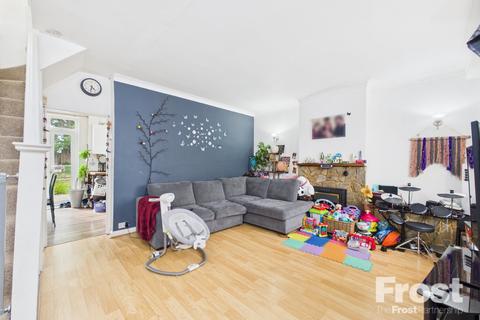 61 Clockhouse Lane, Ashford, TW15 2EP