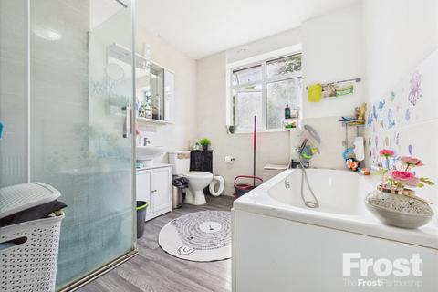61 Clockhouse Lane, Ashford, TW15 2EP