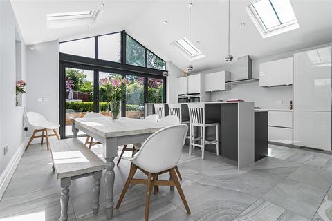 21 Chiltern Road, Hitchin, SG4 9PJ