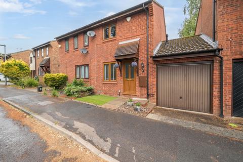 10 Axbridge, Bracknell, RG12 0XB