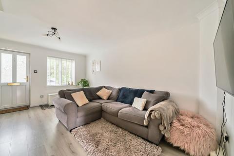 10 Axbridge, Bracknell, RG12 0XB