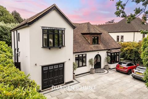 4 bedroom detached house for sale, Ardleigh Green Road, Hornchurch, RM11