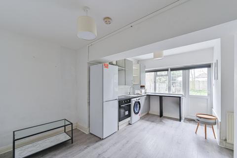 1 bedroom apartment to rent, Norbury Avenue, 220 Norbury Avenue, Thornton Heath