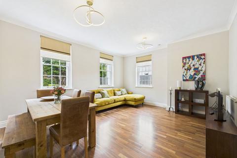 3 bedroom ground floor flat for sale, Oak Tree Way, Horsham RH13