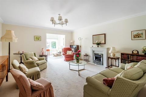 2 bedroom retirement property for sale, HARTFIELD ROAD, LEATHERHEAD, KT22