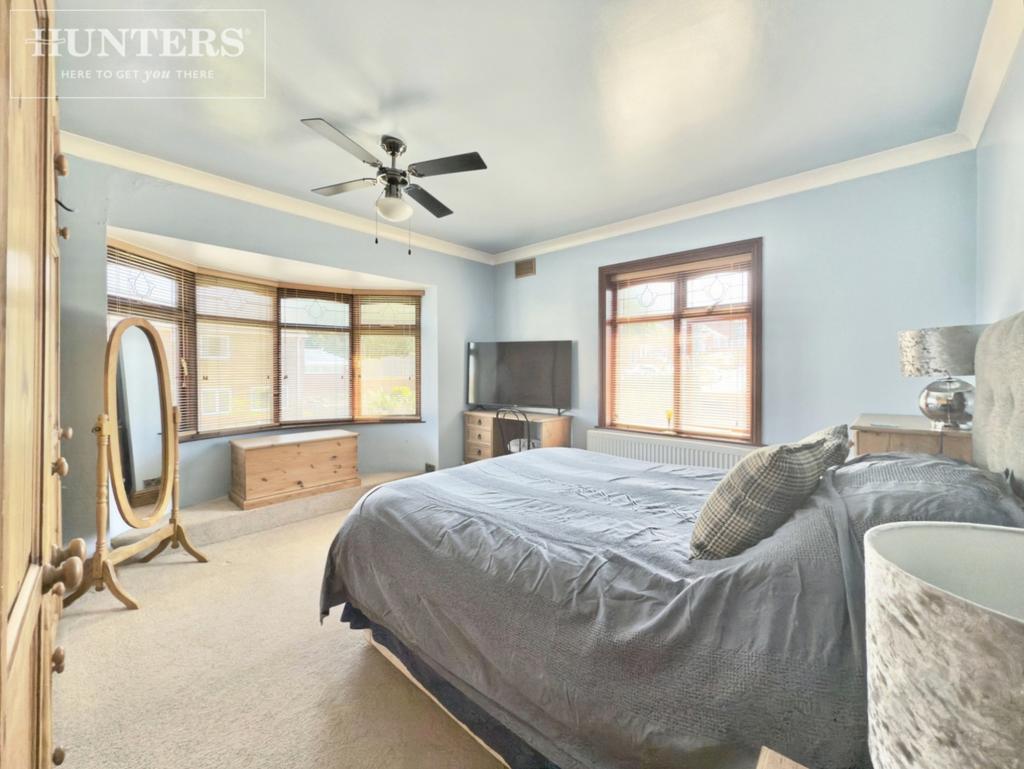 Pbox-bedroom-347312.jpg