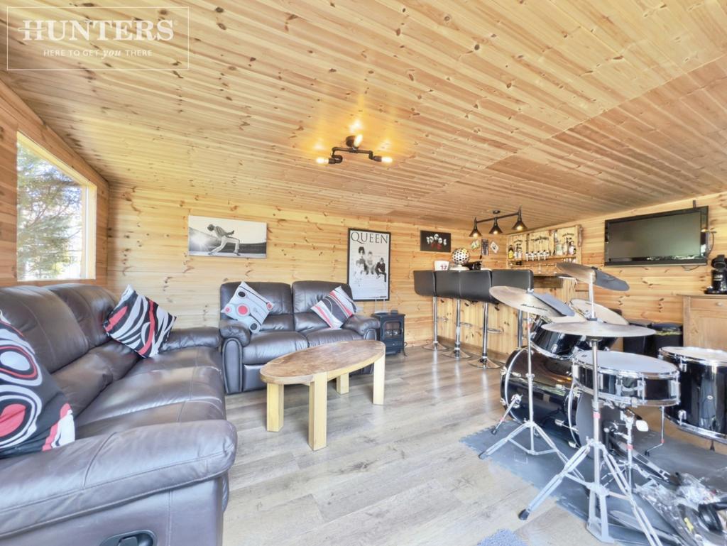 Pbox-living room-347312.jpg