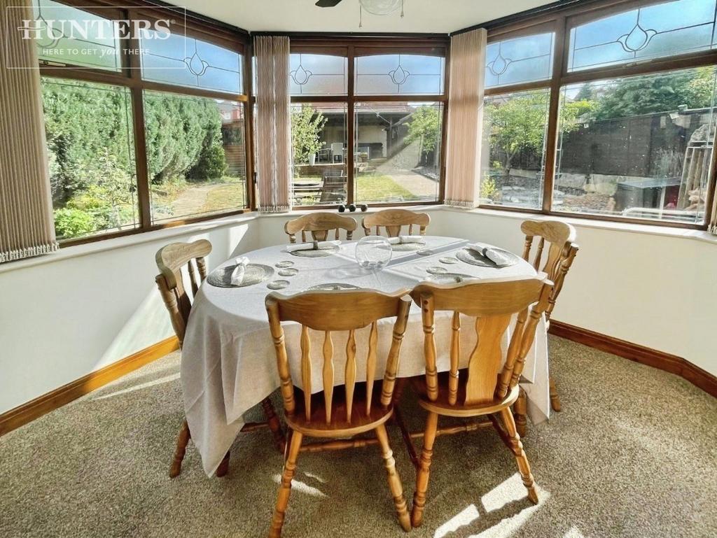 Pbox-dining room-347312.jpg