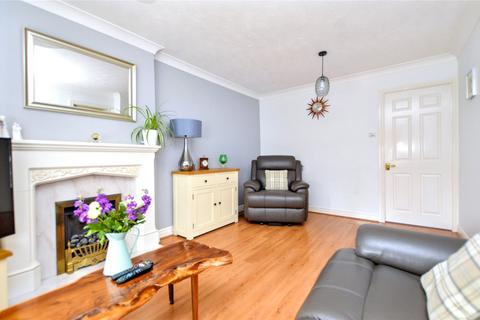 33 Meadowgate Drive, Lofthouse, Wakefield, WF3 3SR