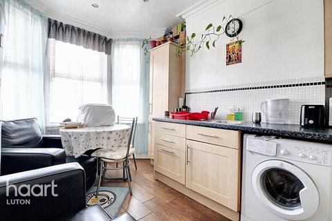 undefined, Clarendon Road, Luton