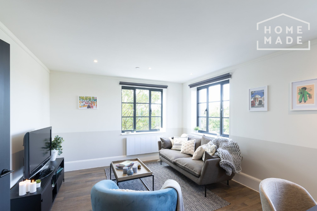 8938b3d5c483044e037a30b804c8