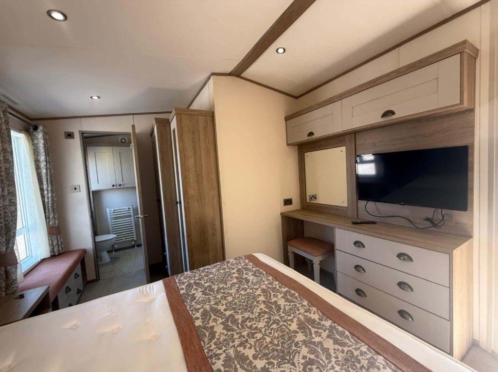 Holiday Home For Sale at woodleigh Caravan Park