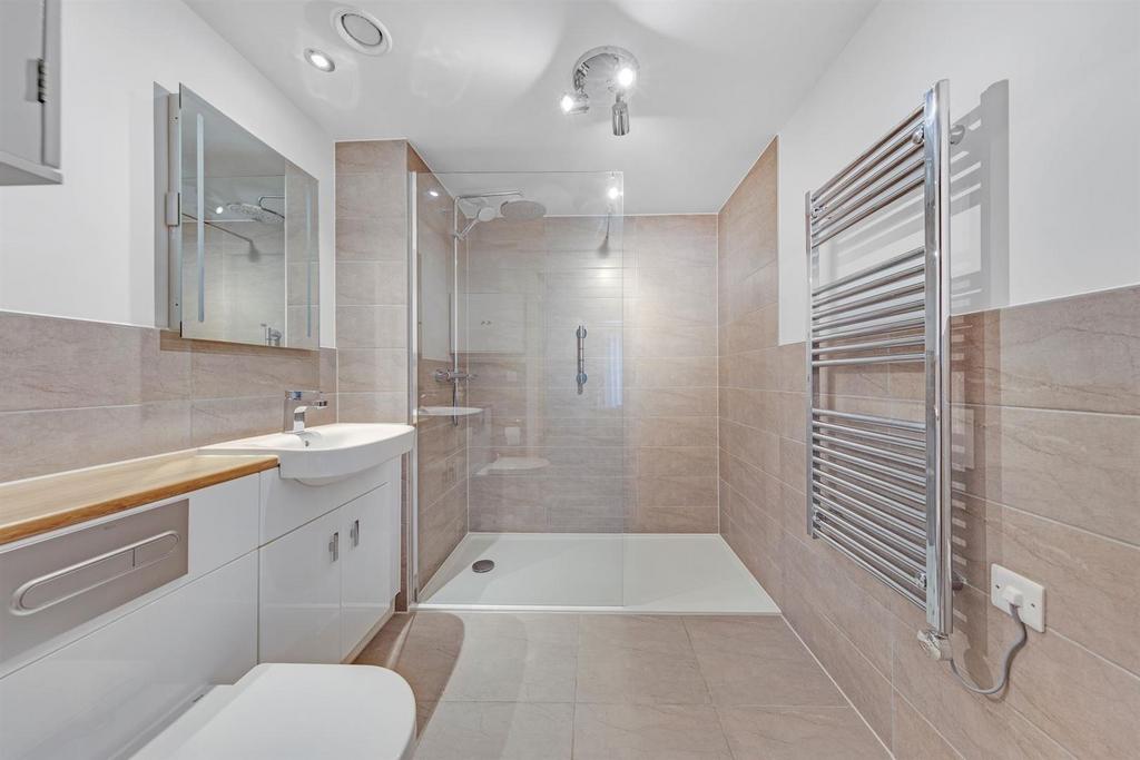 01-2f8c PFMCS - 4 Holly Place-1-medium.jpg