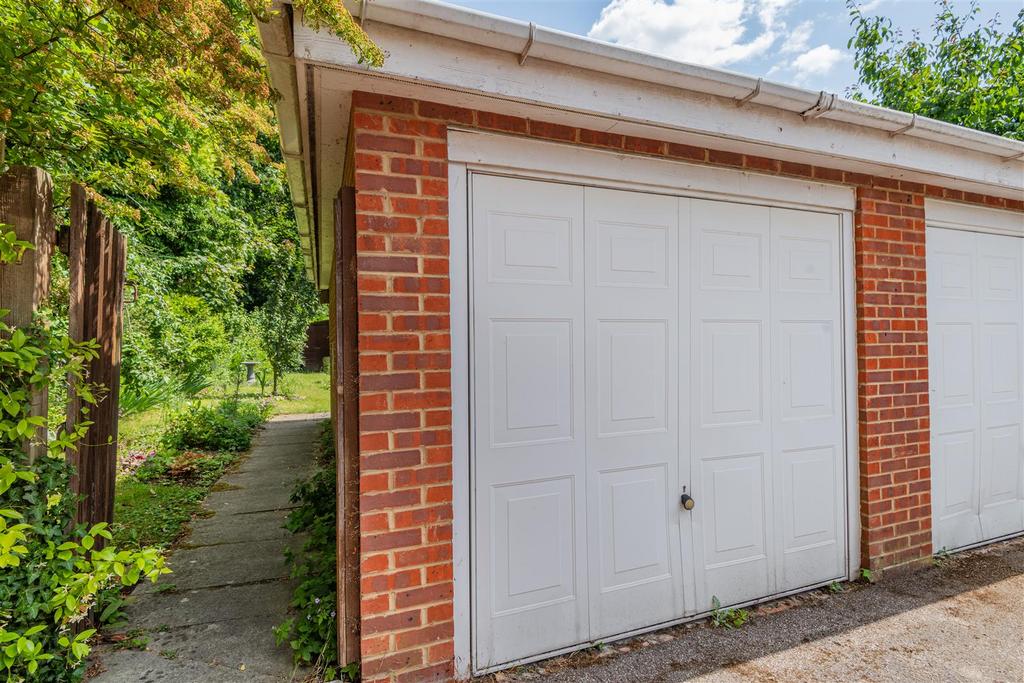 8650755-exterior05.jpg