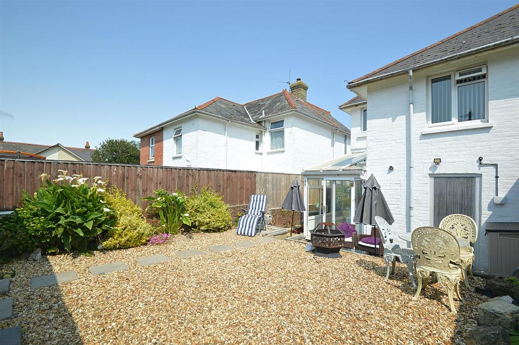 Resized Garden3.jpg