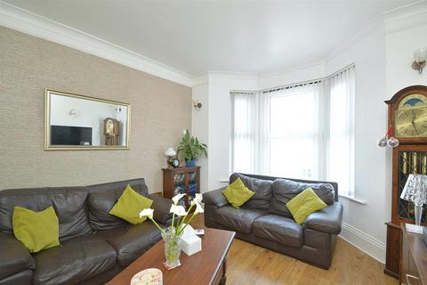 3 bedroom semi-detached house for sale, SHORT WALK TO TOWN * SHANKLIN