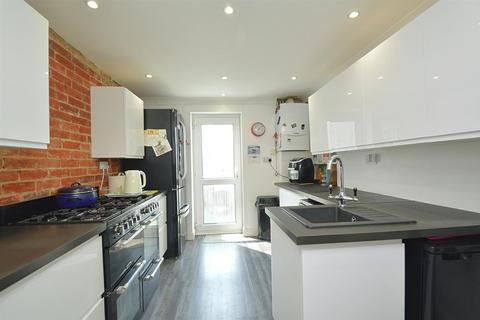 3 bedroom semi-detached house for sale, SHORT WALK TO TOWN * SHANKLIN