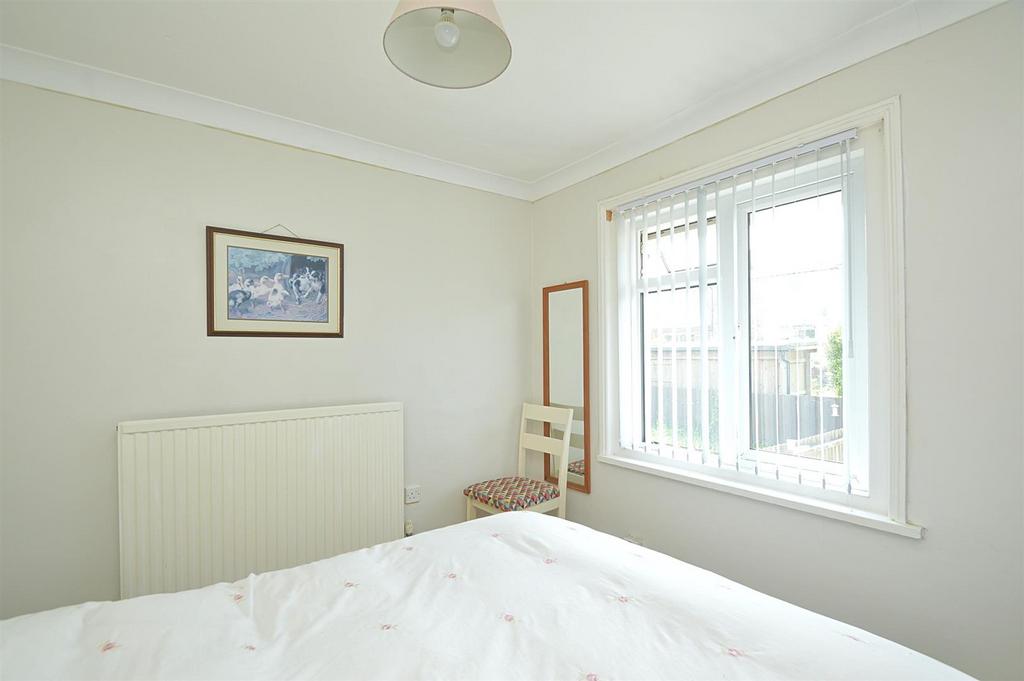 Resized Bed3a.jpg