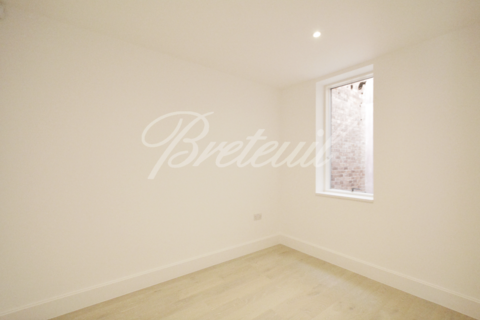 3 bedroom terraced house to rent, Lillie Road, London, SW6