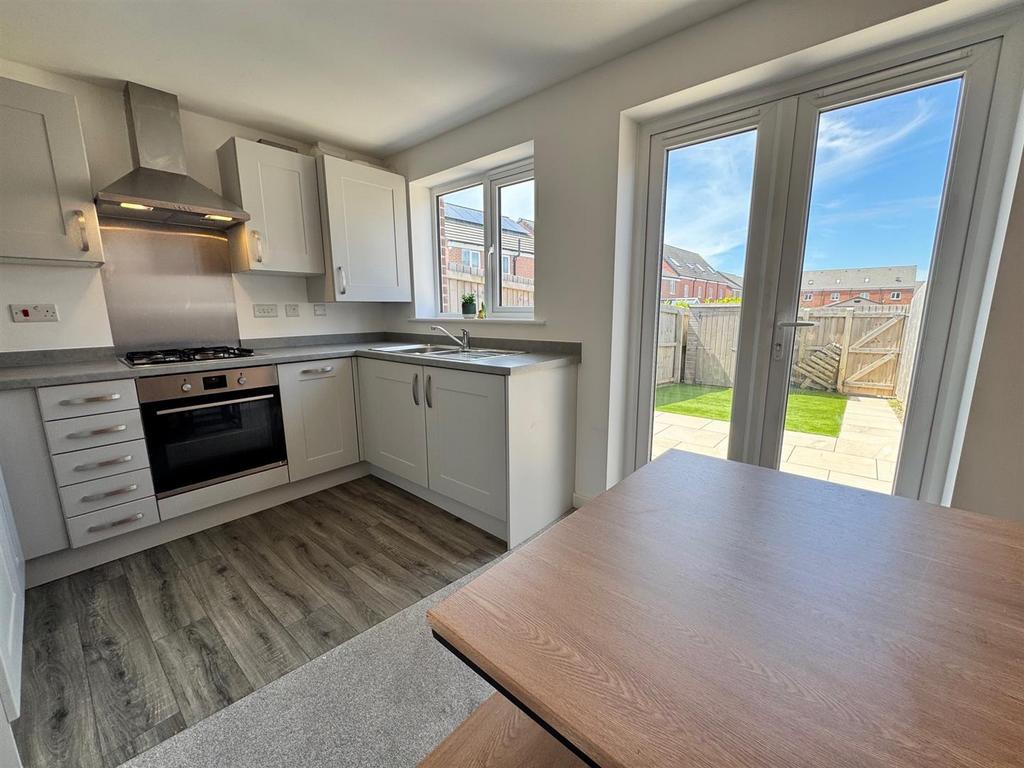 Dining kitchen