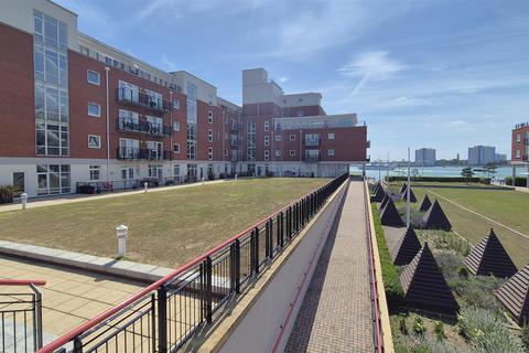 2 bedroom apartment to rent, Gunwharf Quays, Portsmouth