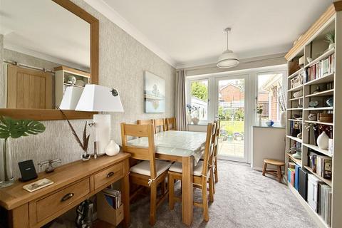 25 Phillipps Road, Barham, Ipswich, IP6 0AZ