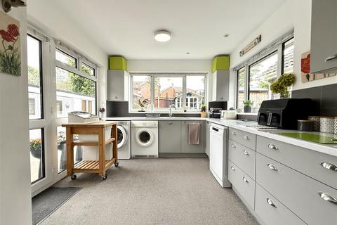 25 Phillipps Road, Barham, Ipswich, IP6 0AZ