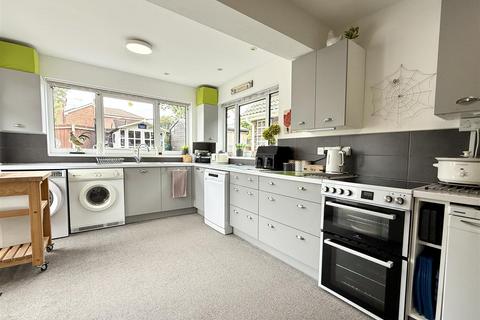 25 Phillipps Road, Barham, Ipswich, IP6 0AZ