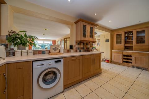 18 Green View Close, Bovingdon, Hemel Hempstead, HP3 0LE