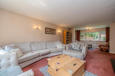 18 Green View Close, Bovingdon, Hemel Hempstead, HP3 0LE
