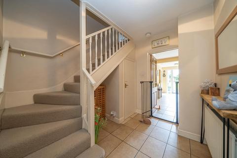 18 Green View Close, Bovingdon, Hemel Hempstead, HP3 0LE