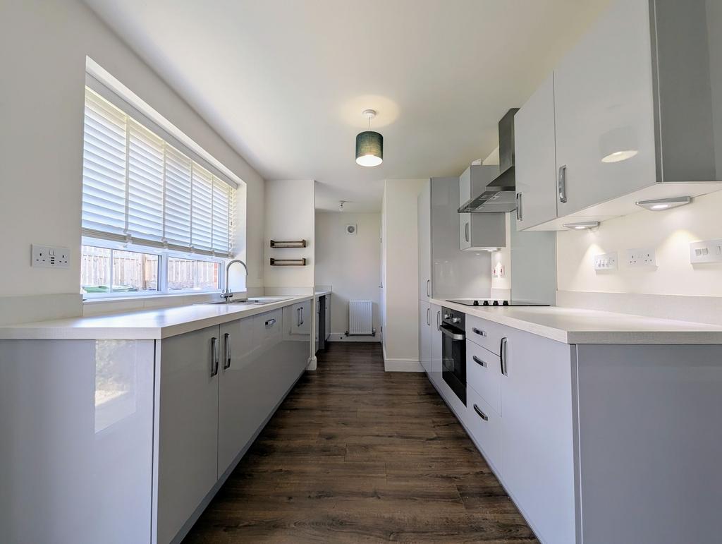 Kitchen / Dining Area